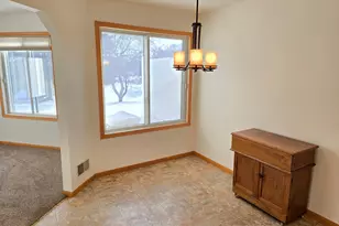 7462 Hinton Park Ave S, Cottage Grove, MN 55016 - Photo 9