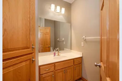 10106 Chestnut Circle N, Brooklyn Park, MN 55443 - Photo 15