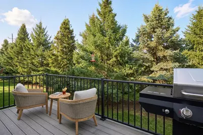 10106 Chestnut Circle N, Brooklyn Park, MN 55443 - Photo 3