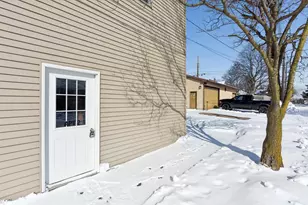 1237 5th St E, Saint Paul, MN 55106 - Photo 21