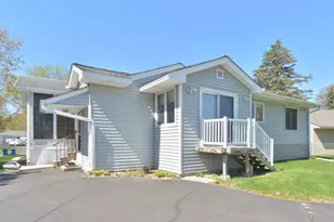 215 Keith Rd, Circle Pines, MN 55014 - Photo 7