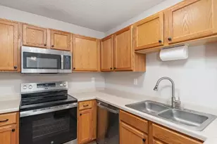 905 Serenity Cir, Norwood Young America, MN 55397 - Photo 13