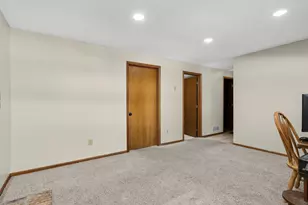 4465 Clover Ln, Eagan, MN 55122 - Photo 15