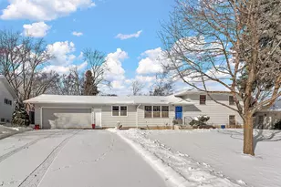 7447 Cloman Way, Inver Grove Heights, MN 55076 - Photo 45