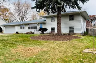 7447 Cloman Way, Inver Grove Heights, MN 55076 - Photo 5