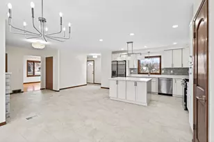 8328 Johnson Cir, Bloomington, MN 55437 - Photo 9