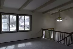 242 Stephen Ct, Chaska, MN 55318 - Photo 5