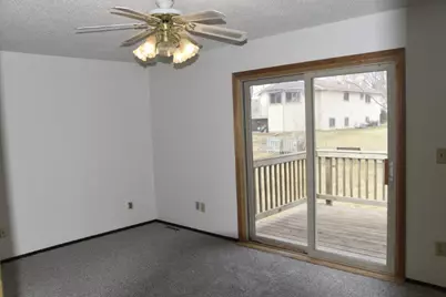 242 Stephen Court, Chaska, MN 55318 - Photo 9