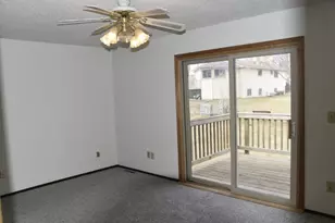 242 Stephen Ct, Chaska, MN 55318 - Photo 9