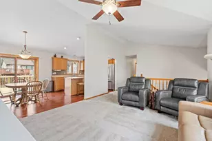 2218 Chase Dr, Faribault, MN 55021 - Photo 9