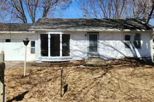 918 Plainview Ln, Albert Lea, MN 56007 - Photo 1