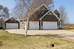 5130 Meadow Dr SE, Rochester, MN 55904 - Photo 3