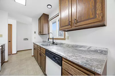 1602 6th Avenue N, Moorhead, MN 56560 - Photo 11