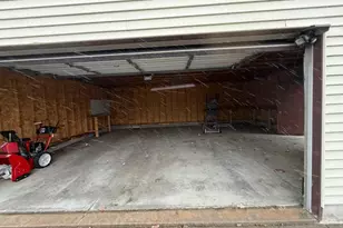 850 E 4th St, Winona, MN 55987 - Photo 13