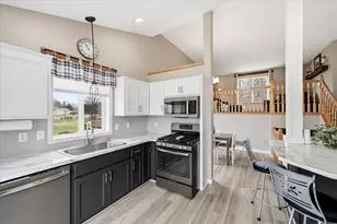 402 Birch St SW, Isanti, MN 55040 - Photo 9