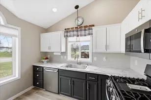 402 Birch St SW, Isanti, MN 55040 - Photo 5