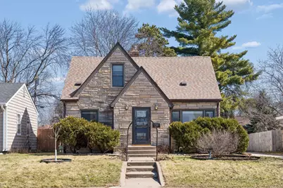 320 9th Avenue N, South Saint Paul, MN 55075 - Photo 1