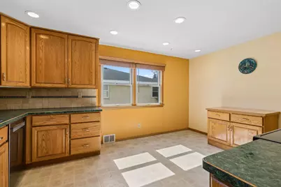 320 9th Avenue N, South Saint Paul, MN 55075 - Photo 11