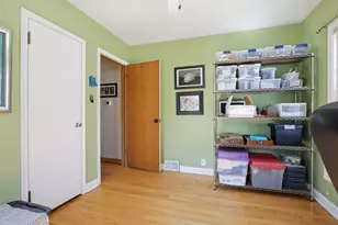 948 Nevada Ave W, Saint Paul, MN 55117 - Photo 13