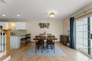 8706 Quarry Ridge Ln, Woodbury, MN 55125 - Photo 7