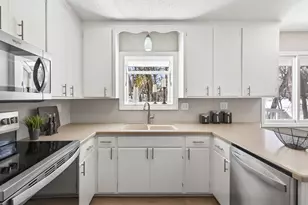 2301 Manor Dr, Burnsville, MN 55337 - Photo 19