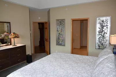 10726 Lyndale Bluffs Trail, Bloomington, MN 55420 - Photo 19