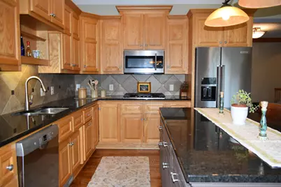 10726 Lyndale Bluffs Trail, Bloomington, MN 55420 - Photo 15