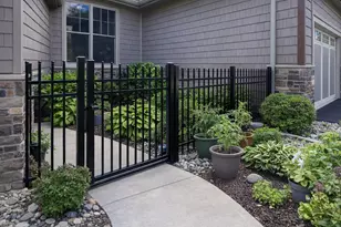 10726 Lyndale Bluffs Trail, Bloomington, MN 55420 - Photo 7