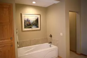 10726 Lyndale Bluffs Trail, Bloomington, MN 55420 - Photo 23