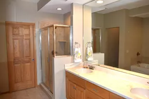10726 Lyndale Bluffs Trail, Bloomington, MN 55420 - Photo 17