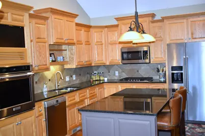 10726 Lyndale Bluffs Trail, Bloomington, MN 55420 - Photo 11