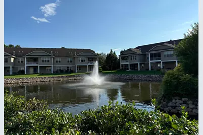 10726 Lyndale Bluffs Trail, Bloomington, MN 55420 - Photo 9