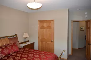 10726 Lyndale Bluffs Trail, Bloomington, MN 55420 - Photo 33