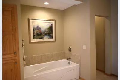 10726 Lyndale Bluffs Trail, Bloomington, MN 55420 - Photo 17