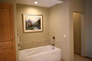 10726 Lyndale Bluffs Trail, Bloomington, MN 55420 - Photo 17