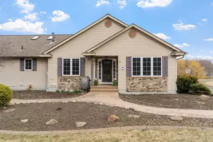 9675 Summit Pl, Chaska, MN 55318 - Photo 7