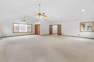 9675 Summit Pl, Chaska, MN 55318 - Photo 35