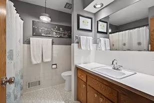 4038 Queen Ave N, Minneapolis, MN 55412 - Photo 27