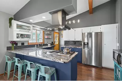 4038 Queen Avenue N, Minneapolis, MN 55412 - Photo 9