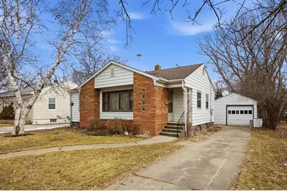 312 16th Street S, Moorhead, MN 56560 - Photo 1