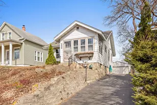 1179 Minnehaha Ave W, Saint Paul, MN 55104 - Photo 3