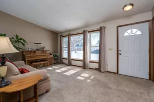 2712 E Main St, Mankato, MN 56001 - Photo 3