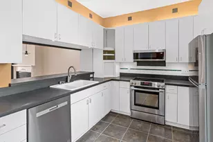 240 1/2 Western Ave S, Saint Paul, MN 55102 - Photo 7