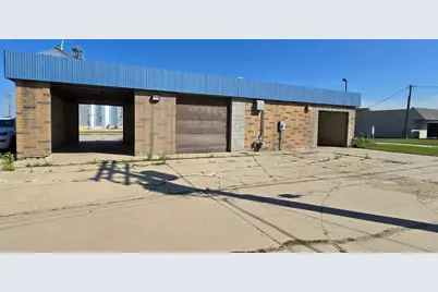 120 8th Avenue NE, Pipestone, MN 56164 - Photo 13