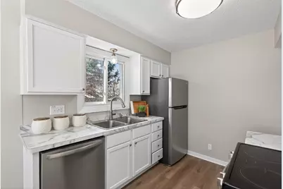 8412 Sumter Circle N, Brooklyn Park, MN 55445 - Photo 13