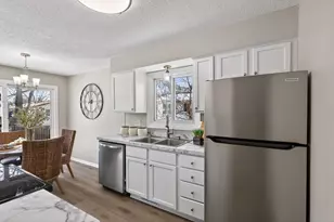 8412 Sumter Circle N, Brooklyn Park, MN 55445 - Photo 9