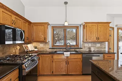 1157 Ridge Bluff Court, Chaska, MN 55318 - Photo 7