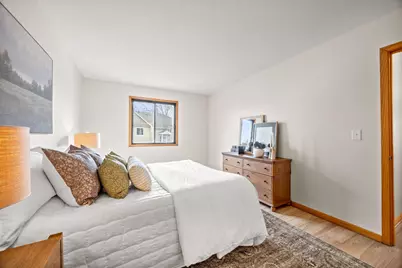 5506 Sanibel Drive, Hopkins, MN 55343 - Photo 9