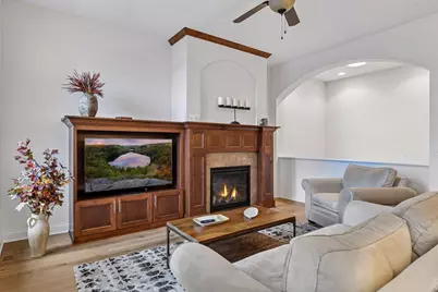 8736 Lake Riley Drive, Chanhassen, MN 55317 - Photo 7