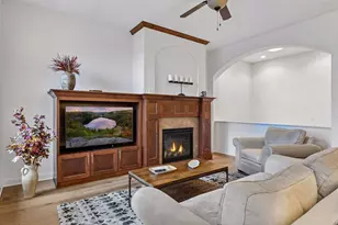 8736 Lake Riley Dr, Chanhassen, MN 55317 - Photo 7